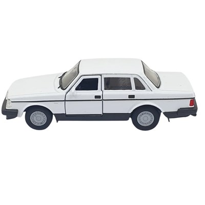 1:32 Volvo 240 GL Çek Bırak