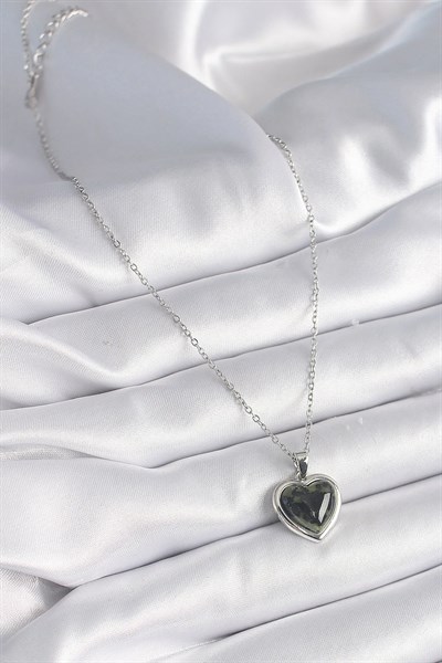 316L Çelik Gümüş Renk Yeşil Mineli Kalp Model Kadın Kolye