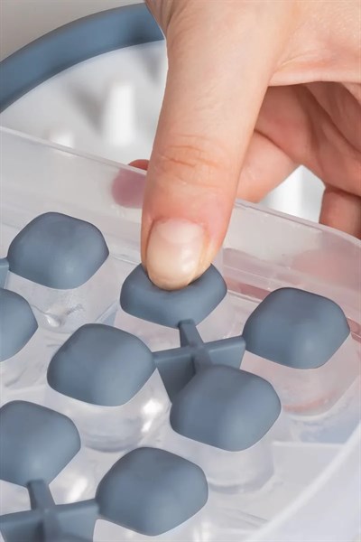 32 Gözlü Hazneli Silikon Buzluk MP-7075