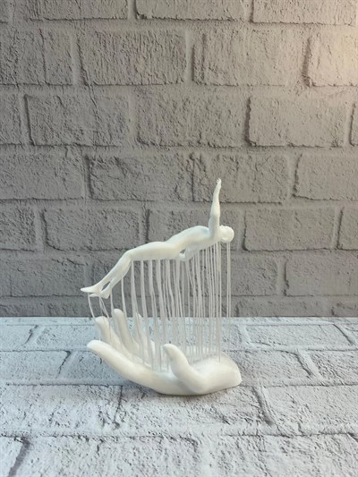 3D El Üzerinde İnsan Figürü Beyaz Minimal Masa Üstü Dekor