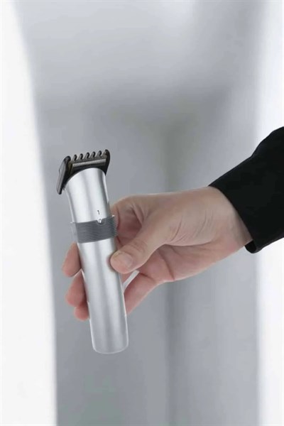 4 Taraklı Profesyonel Şarjlı Saç ve Sakal Kesme Tıraş Makinesi Seti