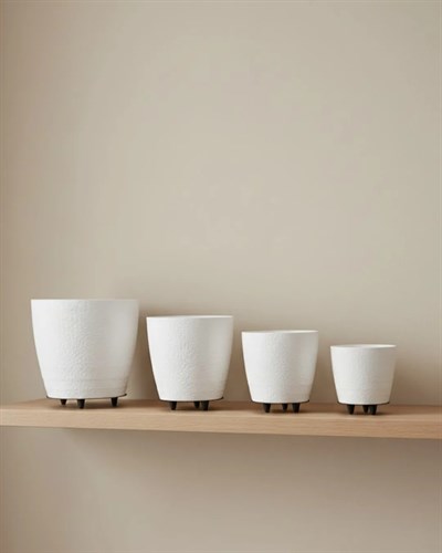 4’lü 3D Beyaz Dekoratif Vazo Seti Modern Ayaklı Şık Saksı Takımı