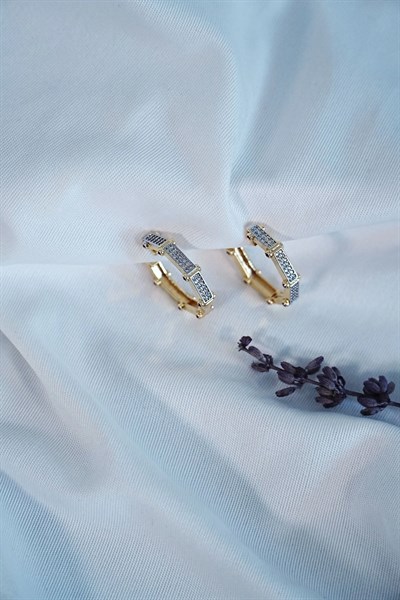 Çelik Küpe Kimler Geldi Kimler Geçti Kararmaz