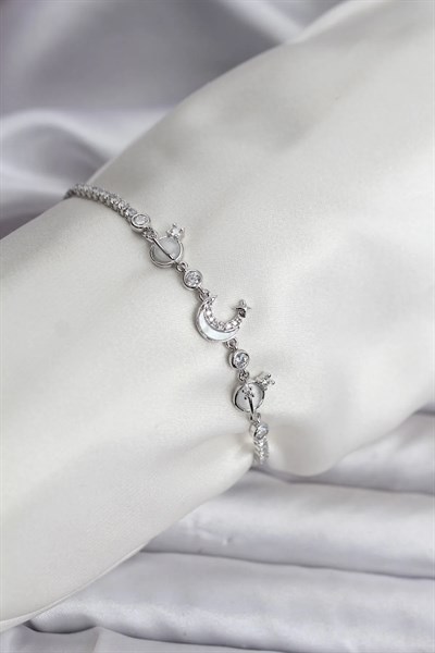 Charmlı Model Zirkon Taşlı Gümüş Renk Su Yolu Kadın Bileklik