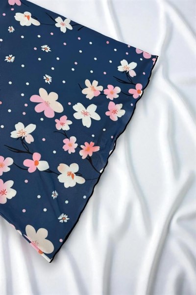 Çiçek Desenli Mavi Askılı Gecelik