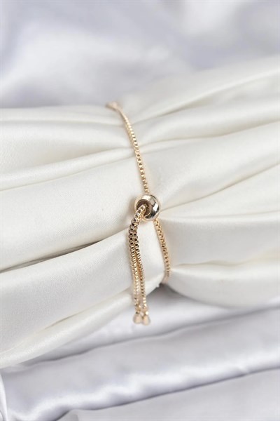 Gold Renk Yonca Model Zirkon Taşlı Asansörlü Kadın Bileklik