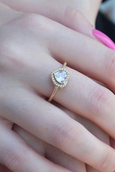 Gold Renk Zirkon Taşlı Kalp Model Charm Pirinç Kadın Yüzük