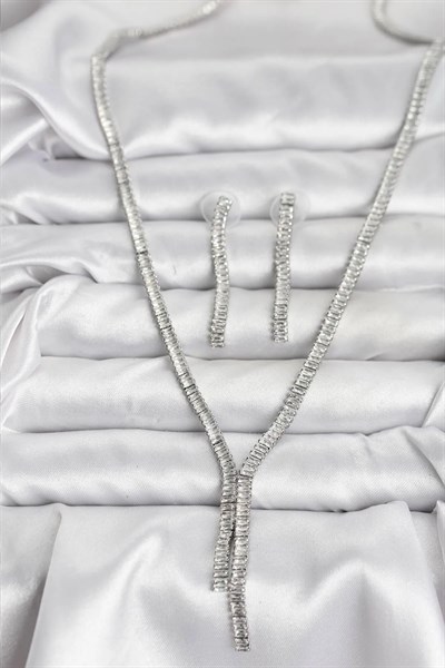 Gümüş Renk Baget Zirkon Taşlı Kadın Kolye Küpe Set