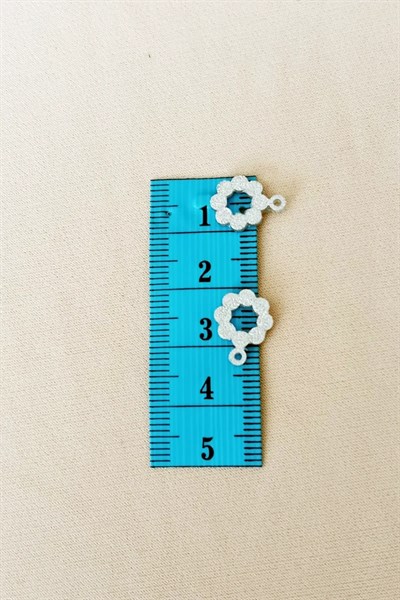 Oya Abiye Bileklik Kolye Pleksi Metalik Plastik Pul Gümüş Renk 24 gram 105 adet - BNC561