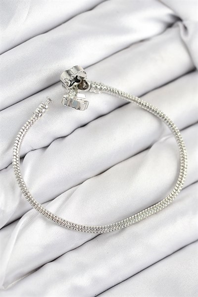 Pirinç Charm Zirkon Taşlı Yonca Model Gümüş Renk Kadın Bileklik