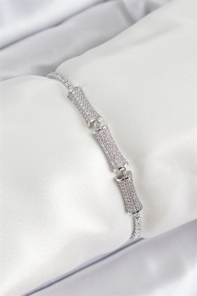 Pirinç Gümüş Renk Zirkon Taşlı Kemik Model Kadın Bileklik