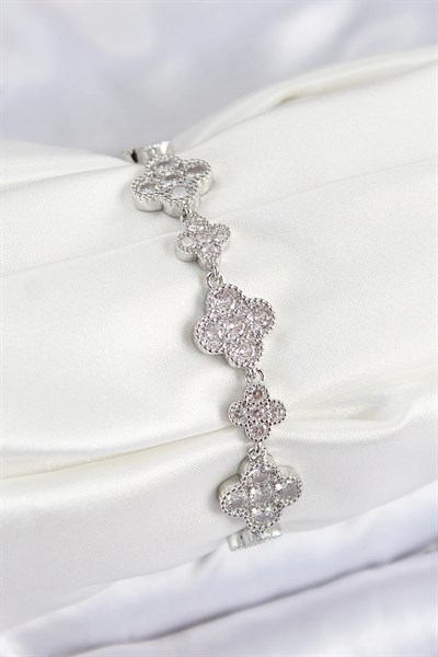 Pirinç Zirkon Taşlı Yonca Model Gümüş Renk VIP Seri Kadın Bileklik