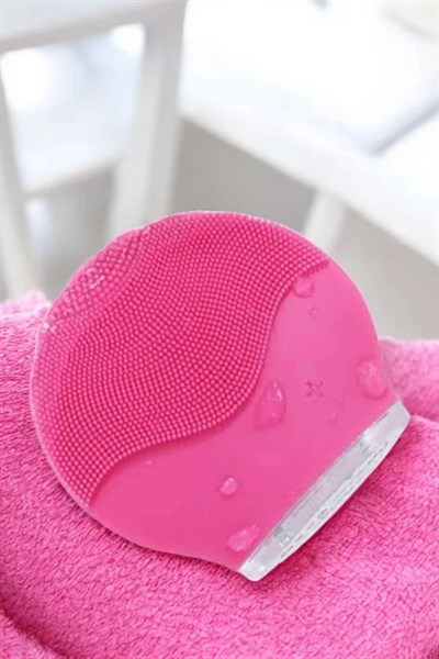 Profesyonel Yüz Temizleme Masaj Aleti Su Geçirmez, Kablosuz Şarj Özellikli Kolay Temizlenebilir