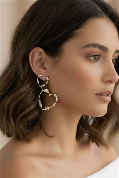 Taşlı Kalp Küpe - Altın