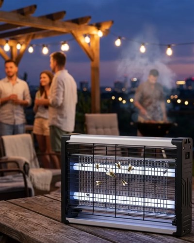 UV Işıklı Elektrikli Sinek Savar Sessiz Çalışan Haşere Öldürücü Lamba