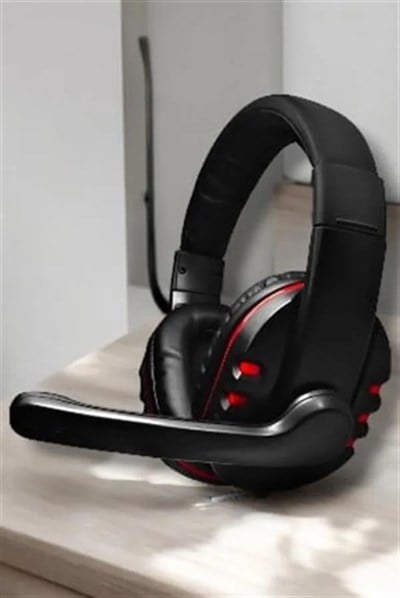 Yüksek Ses Kalitesi ve Aktif Gürültü Engelleme Özellikli Kablolu Mikrofonlu Kulaklık