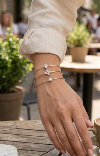 Zirkon Taşlı Gümüş Renk Yonca Model 3lü Kadın Bileklik Kombini