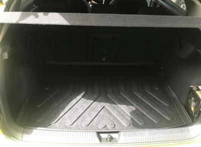 Volkswagen Golf 8 2020 Sonrası Uyumlu 4D Bagaj Havuzu | Üst Bagaj