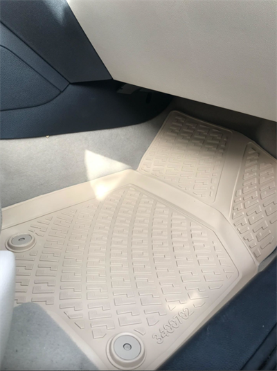 Volkswagen Jetta 2011 Sonrası Uyumlu 4.5D Havuzlu Paspas Bej