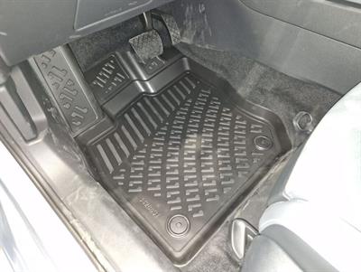 Volkswagen Passat B9 2022 Sonrası Uyumlu 4.5D Havuzlu Paspas | Variant