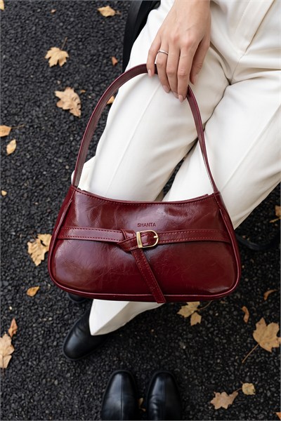 Bordo Kırışık Rugan D64 Toka Detaylı Fermuarlı Minimal Tasarımlı Modern Stil Günlük Kadın Omuz ve Baget Çantası