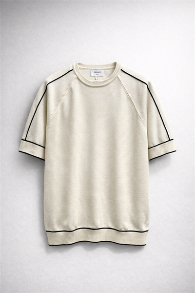 Bisiklet yaka krem triko kumaş detaylı tshirt