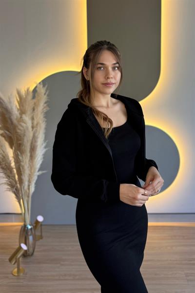 Fermuarlı Hırka Askılı Elbise Siyah İkili Takım