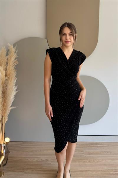 Kruvaze Yaka Vatkalı Taşlı Siyah Midi Elbise