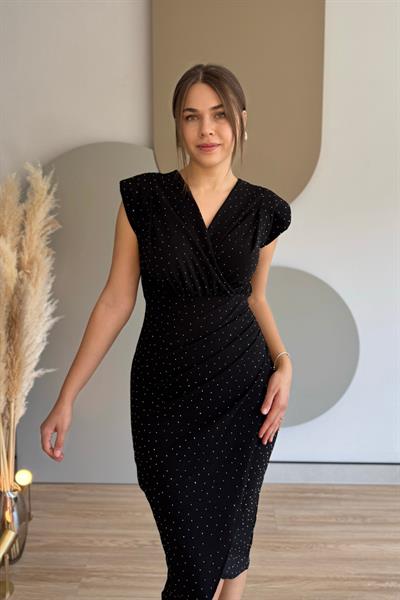 Kruvaze Yaka Vatkalı Taşlı Siyah Midi Elbise