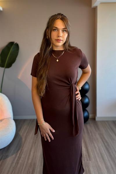 Yandan Bağlamalı Modal Kumaş Kahverengi Midi Elbise