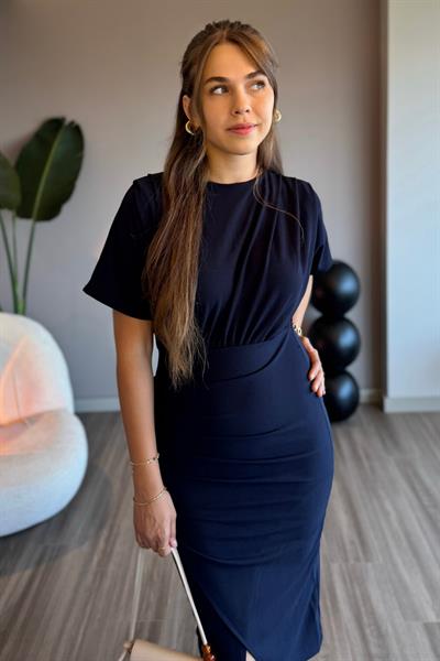 Yarasa Kol Omuz Pileli Vatka Görünümlü Lacivert Midi Elbise