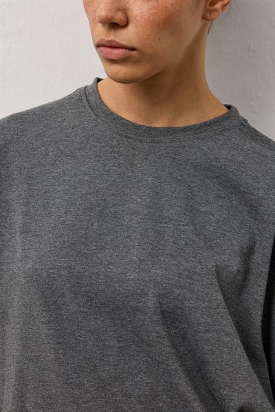 Antrasit Geniş Kollu Uzun Basic T-Shirt