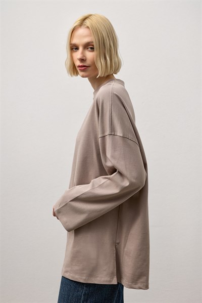 Bej Oversize Kesim Uzun Kollu Basic T-Shirt