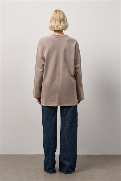 Bej Oversize Kesim Uzun Kollu Basic T-Shirt