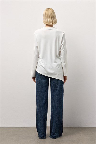 Beyaz Asimetrik Kesim Basic Uzun Kollu T-Shirt