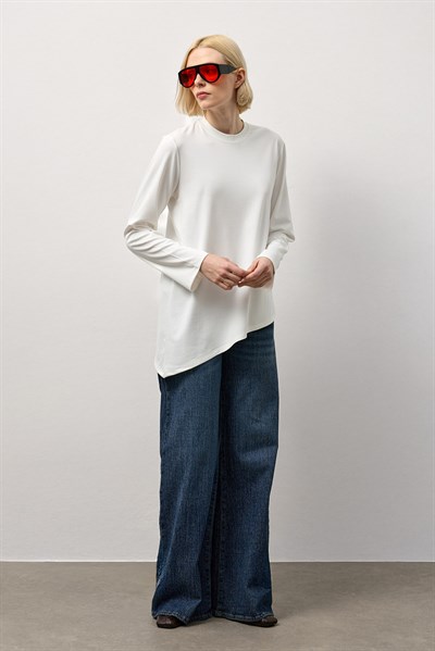 Beyaz Asimetrik Kesim Basic Uzun Kollu T-Shirt