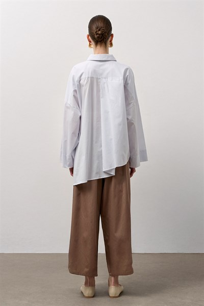 Beyaz Asimetrik Oversize Gömlek