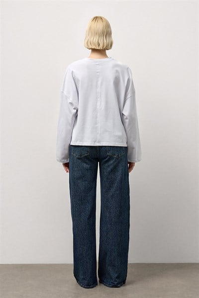 Beyaz Dikiş Detaylı Bisiklet Yaka Basic T-Shirt