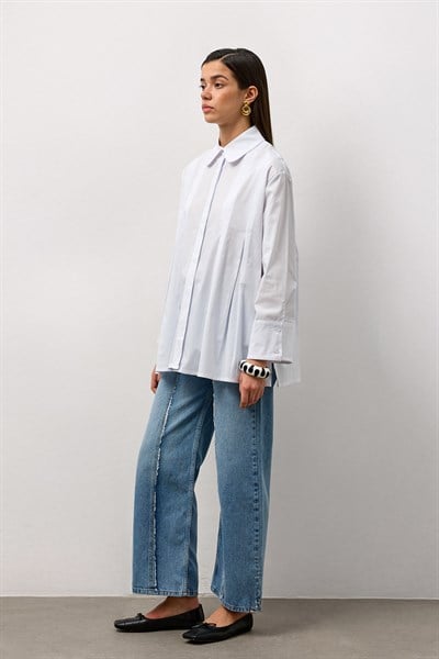 Beyaz Geniş Manşetli Pileli A Form Gömlek