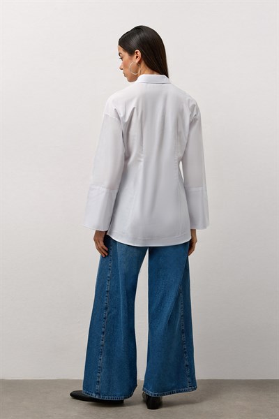 Beyaz Pensli Fitted Poplin Gömlek