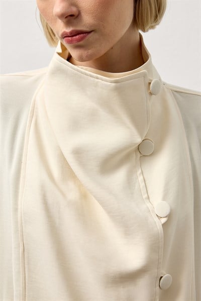 Ekru Kaplama Düğmeli Salaş Ceket