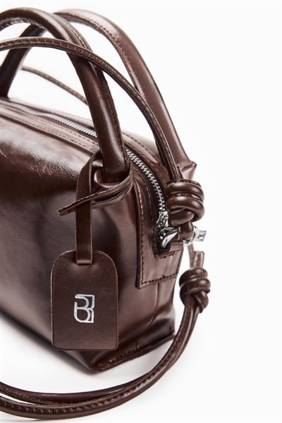 Kahverengi Minimal Logolu Mini Çanta