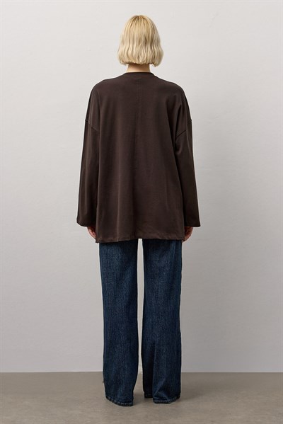Kahverengi Oversize Kesim Uzun Kollu Basic T-Shirt
