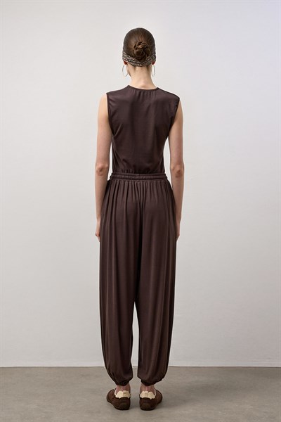 Kahverengi Paçası Lastikli Basic Dökümlü Pantolon