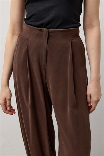Kahverengi Pensli Paçası Lastikli Jogger Pantolon