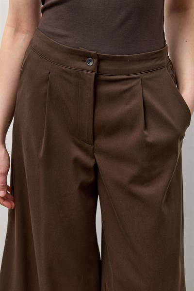 Kahverengi Rahat Kesim Maxi Bol Paça Pantolon