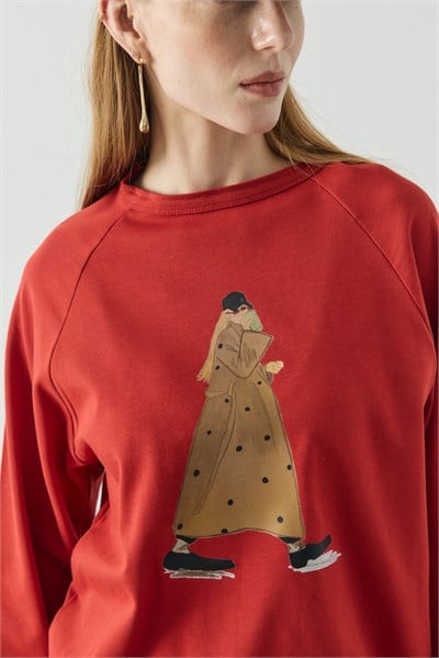 Kırmızı Molene Trench Girl Baskılı Uzun Kol T-shirt