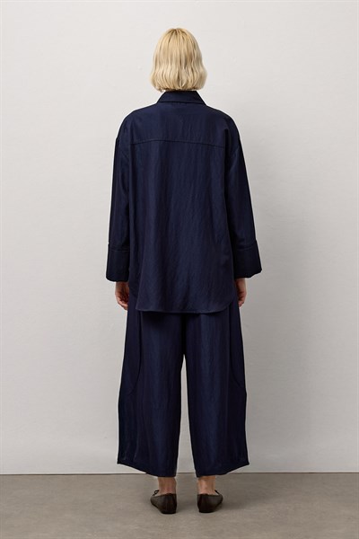 Lacivert Kuşak Detaylı Gömlek