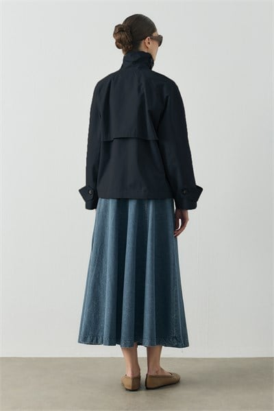 Lacivert Kutu Form Crop Gabardin Trenç