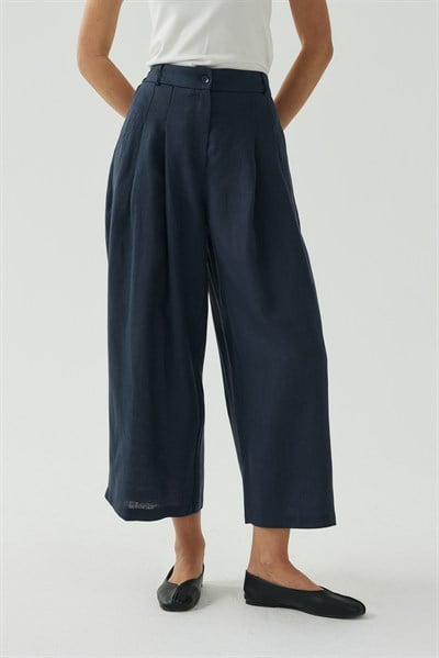Lacivert Pileli Crop Bol Keten Pantolon